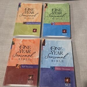 The One Year Seasonal Bible Lot of 4 Winter Spring Summer and Fall NLT P.B.